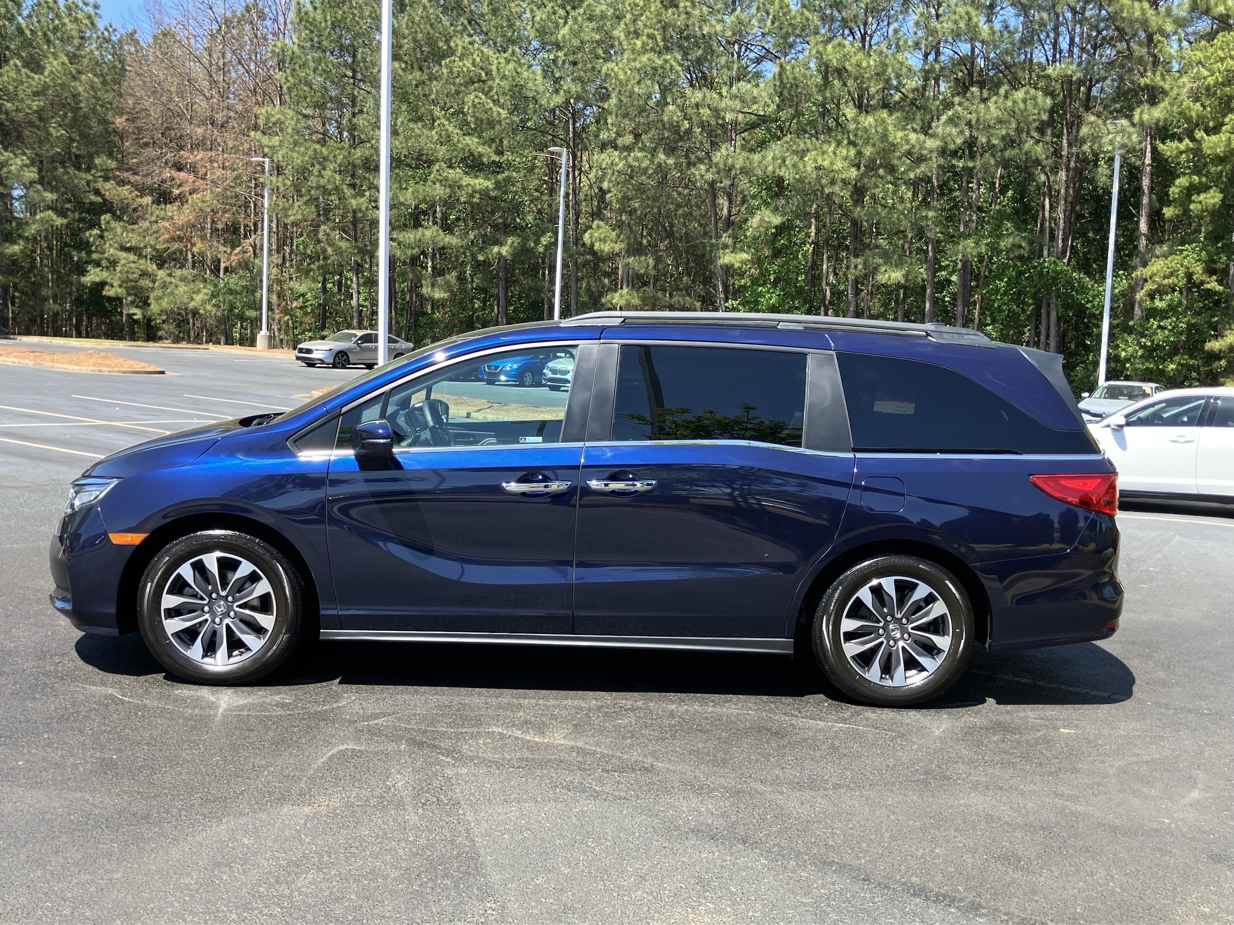 2024 Honda Odyssey EX-L Auto photo 6