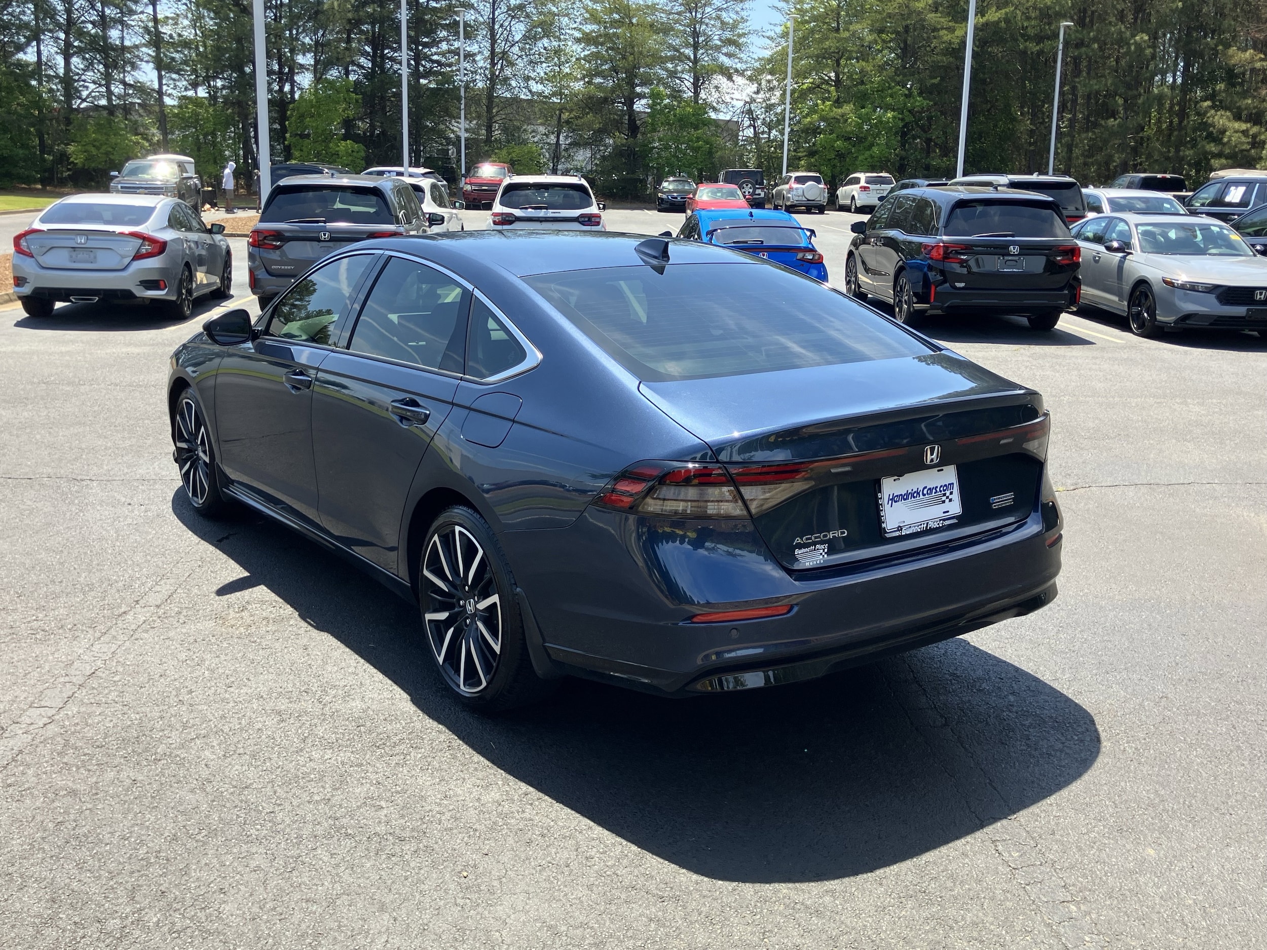 2025 Honda Accord Hybrid Touring Sedan photo 3