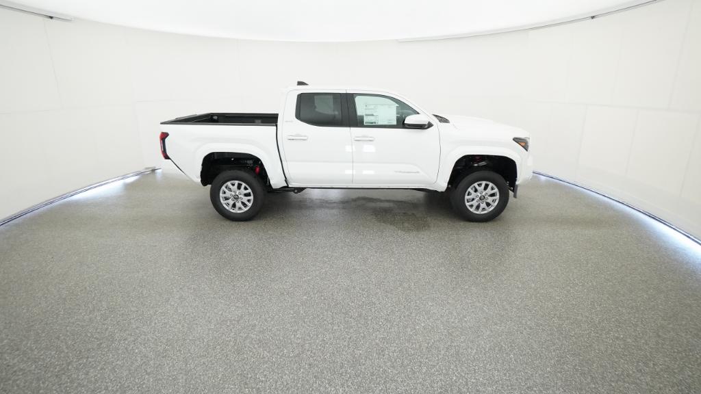 2025 Toyota Tacoma SR5 4x4 Double Cab photo 4