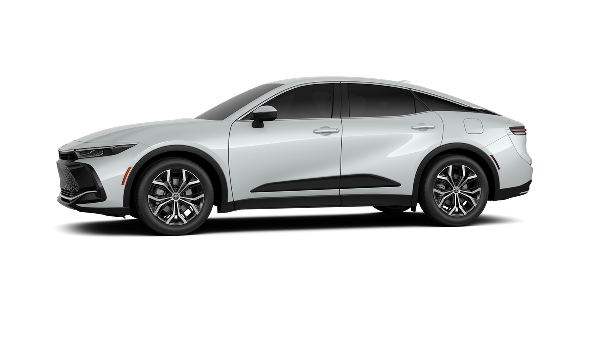2026 Toyota Crown XLE photo 3
