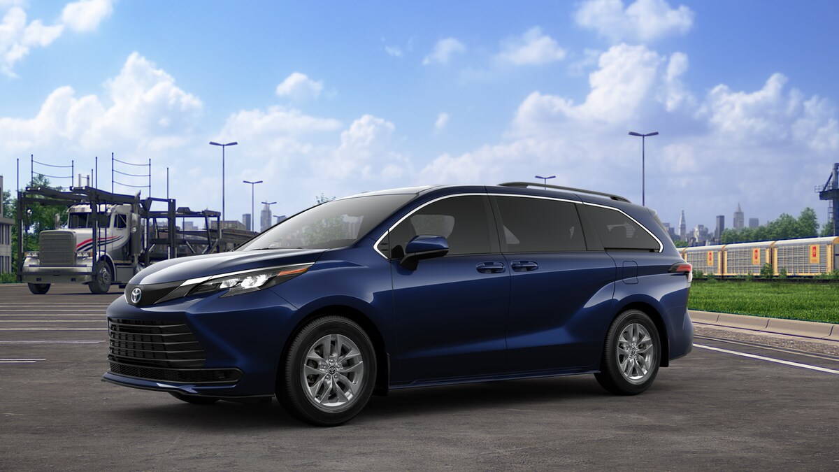 2025 Toyota Sienna LE photo 2