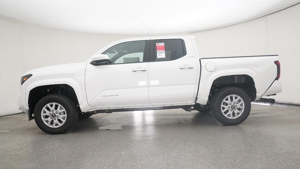 2025 Toyota Tacoma SR5 photo 10