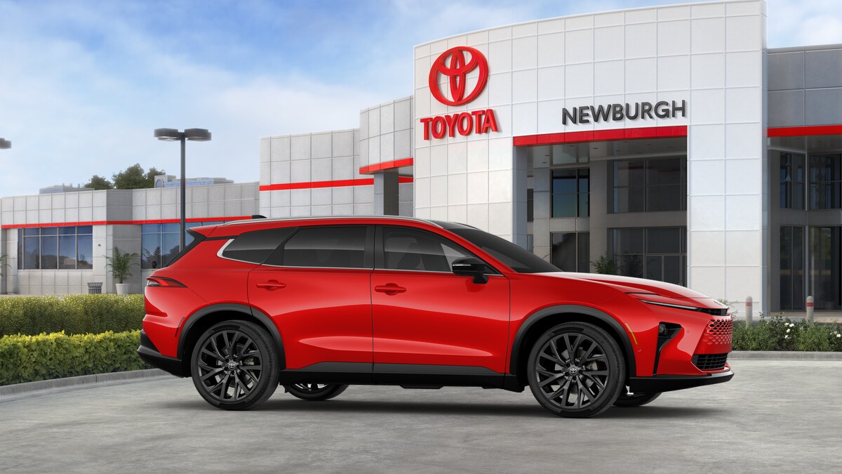 2025 Toyota Crown Signia Limited - Photo 13