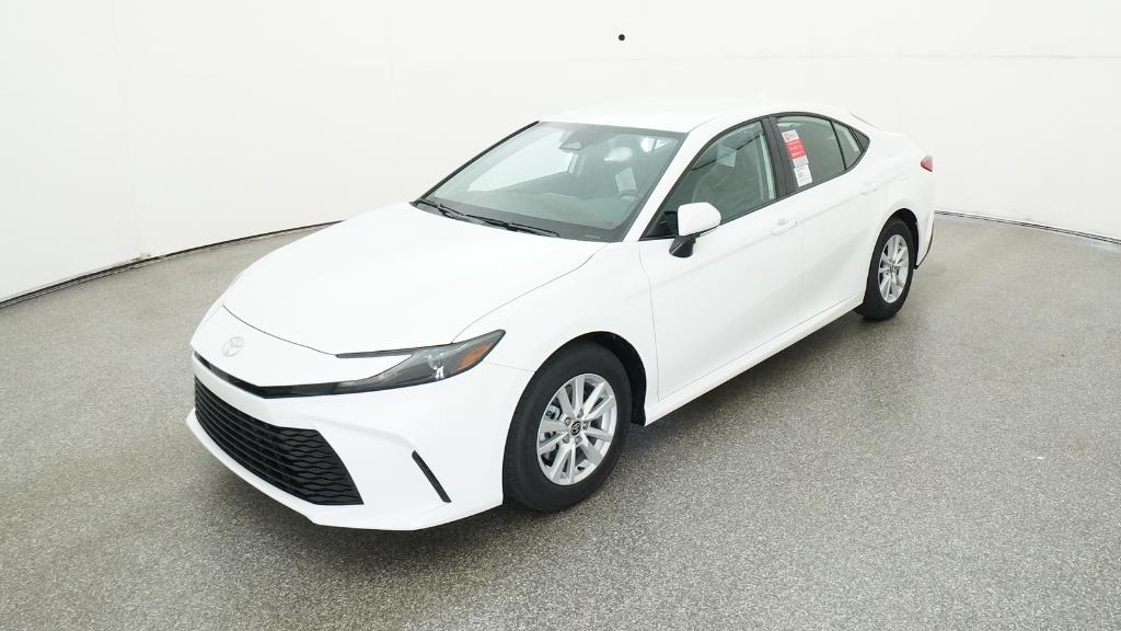 2025 Toyota Camry LE photo 4