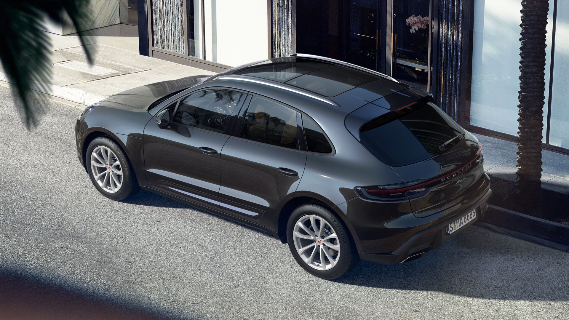2025 Porsche Macan T photo 4
