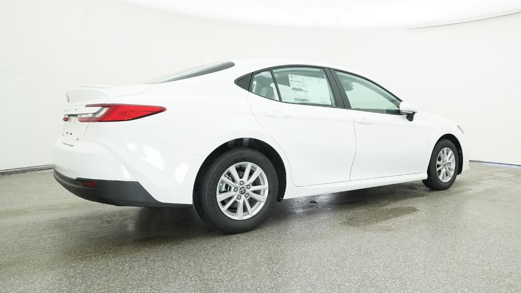 2025 Toyota Camry LE photo 16