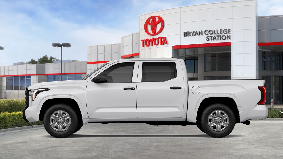 2026 Toyota Tundra SR CrewMax photo 4