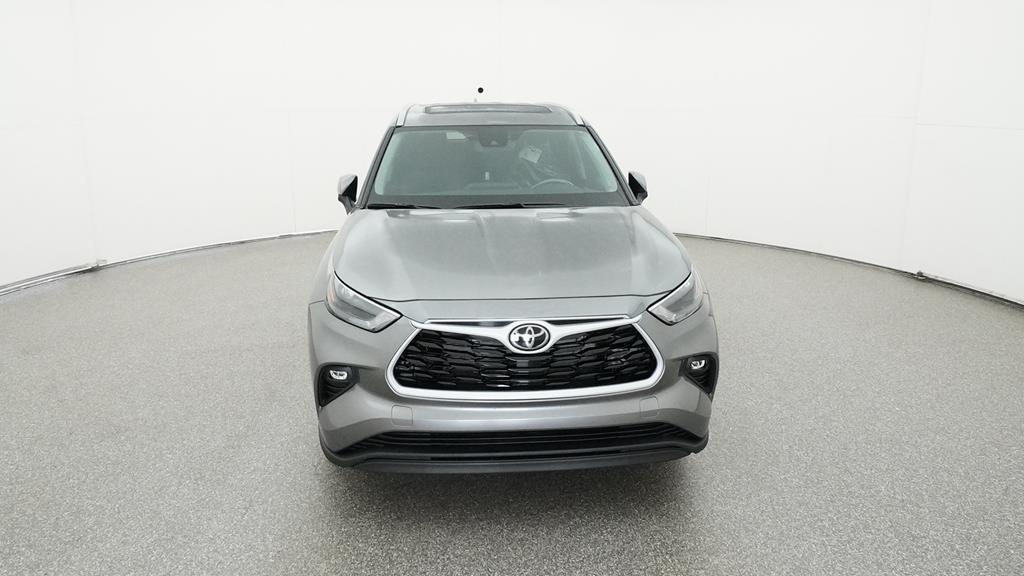 2025 Toyota Highlander Hybrid XLE photo 2