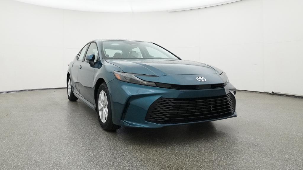 2025 Toyota Camry LE photo 15