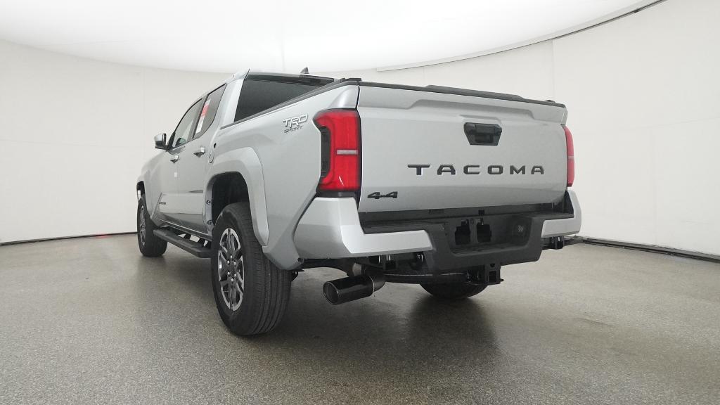 2025 Toyota Tacoma TRD Sport 4x4 Double Cab photo 3