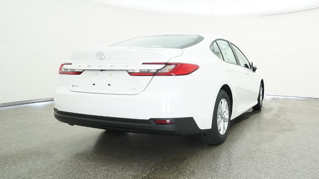 2025 Toyota Camry LE photo 7
