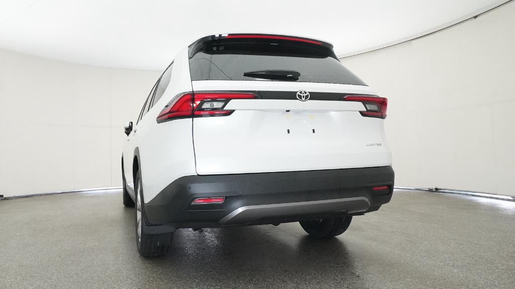 2025 Toyota Grand Highlander Limited photo 2