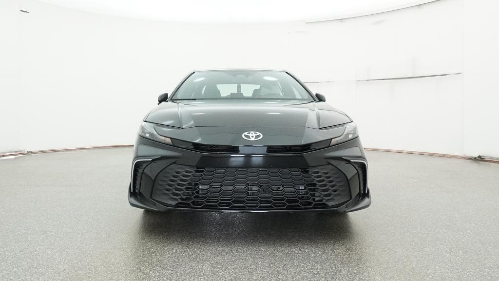 2026 Toyota Camry SE photo 4