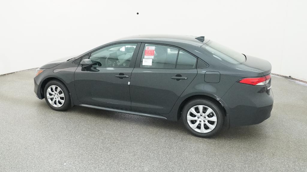 2025 Toyota Corolla LE photo 4