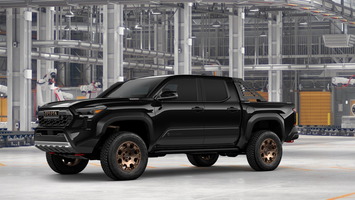 2025 Toyota Tacoma Trailhunter photo 2