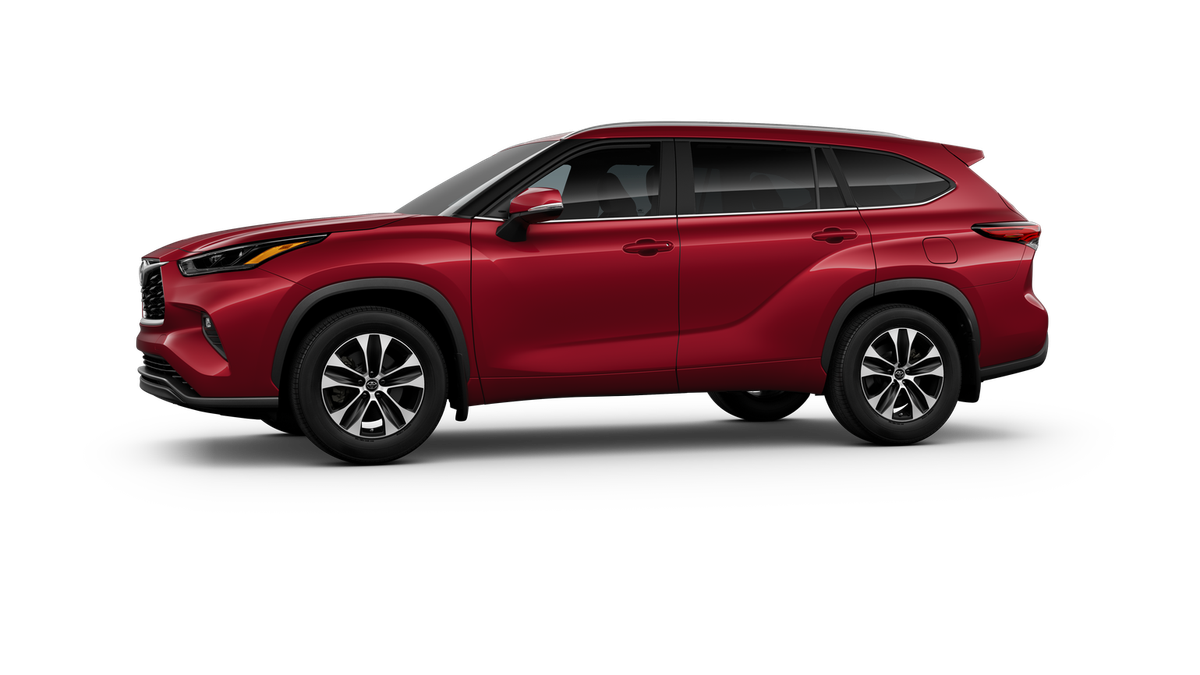 2025 Toyota Highlander XLE photo 3