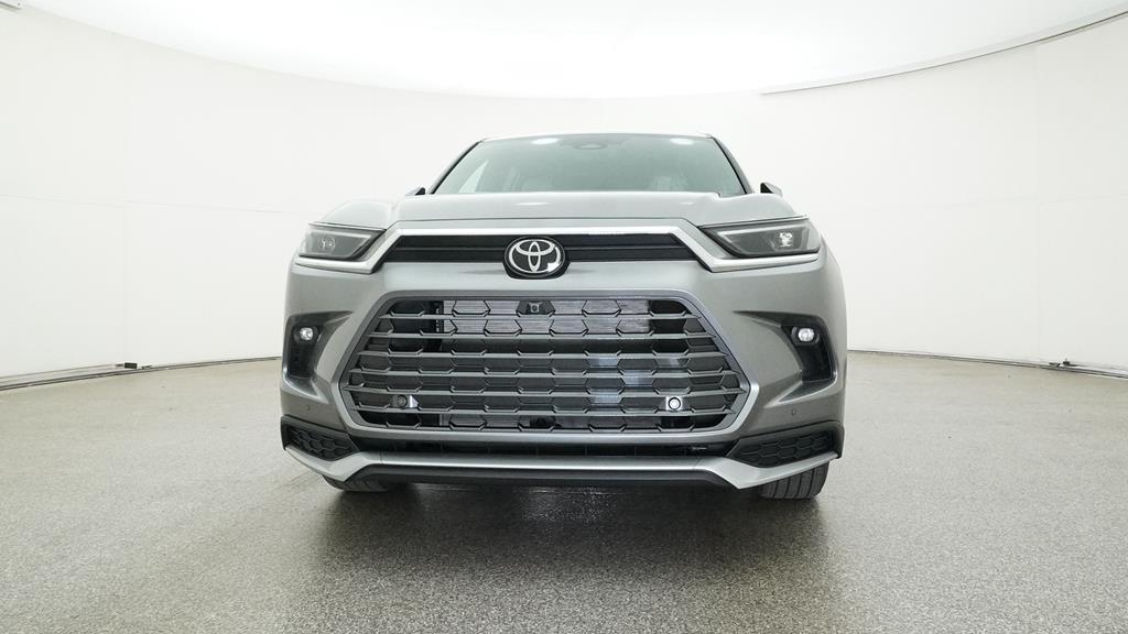 2025 Toyota Highlander Hybrid Platinum photo 3