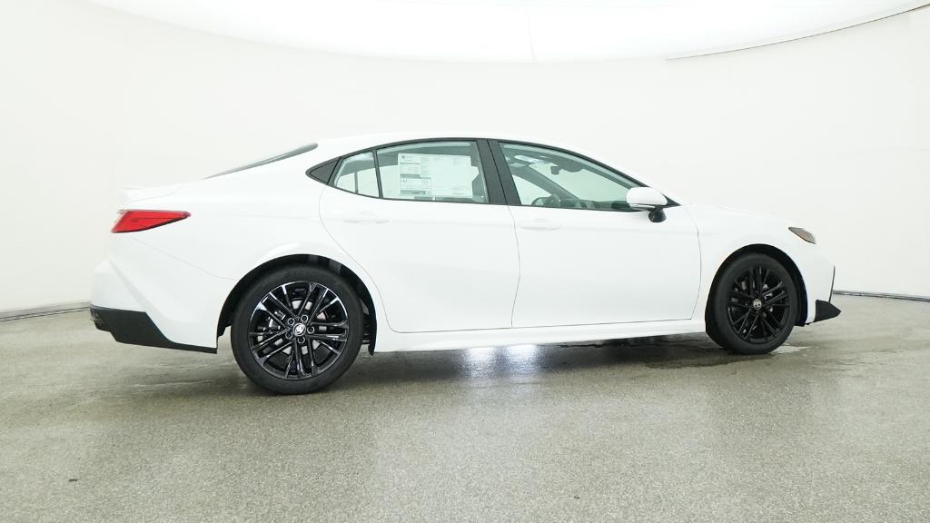 2025 Toyota Camry SE photo 9