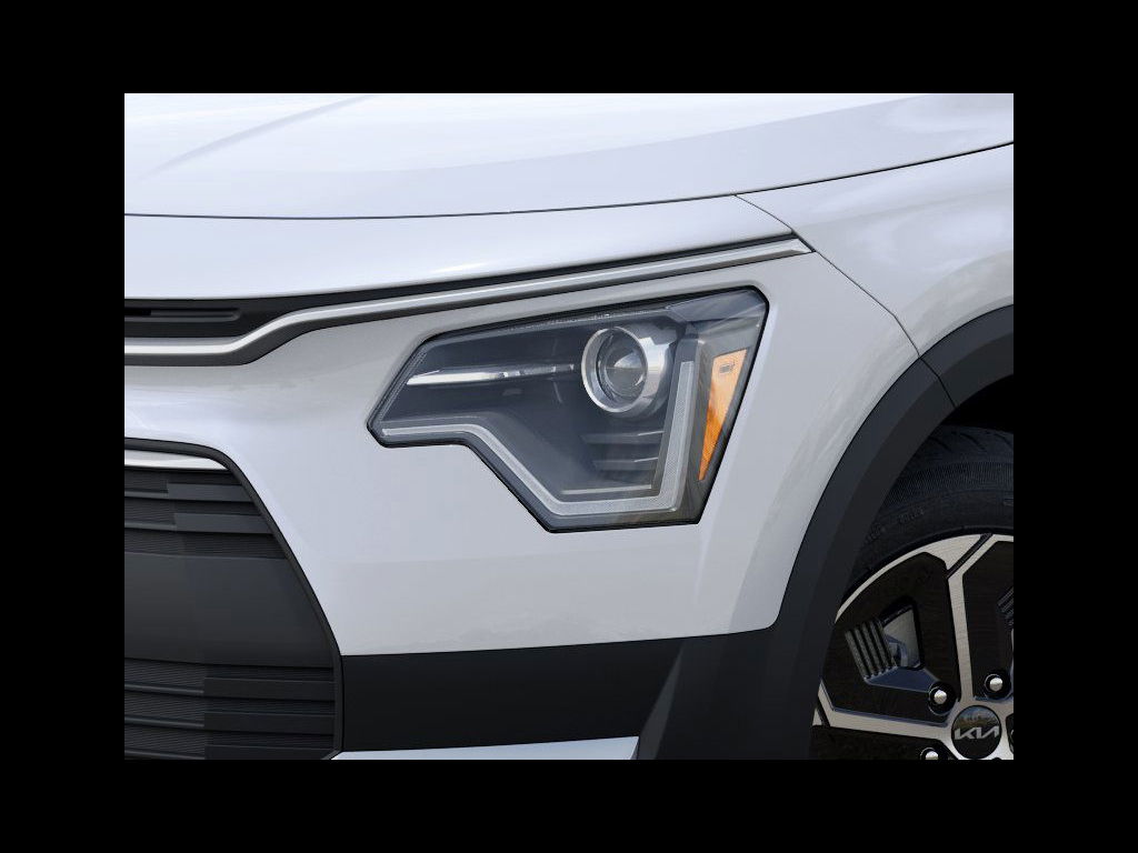 2025 Kia Niro LX photo 11