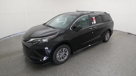 2025 Toyota Sienna XLE 8 Passenger Van Passenger Van