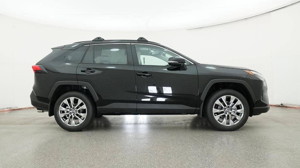 2025 Toyota RAV4 XLE Premium photo 4