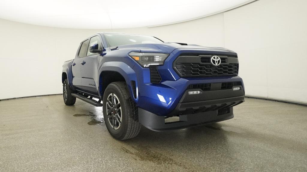 2025 Toyota Tacoma TRD Sport 4x4 Double Cab photo 3