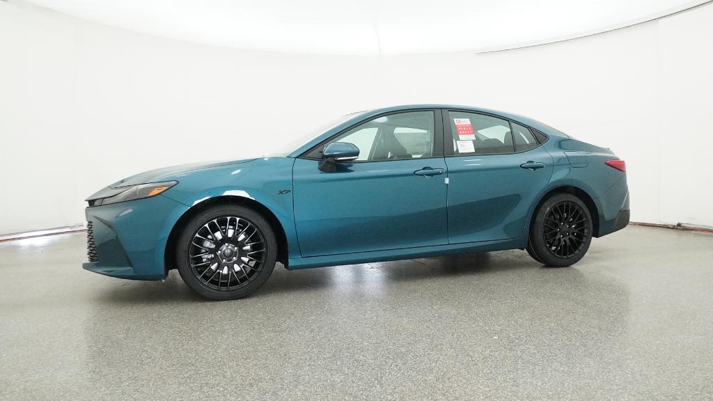 2025 Toyota Camry LE photo 28