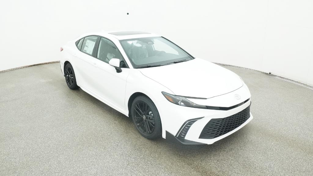 2025 Toyota Camry SE photo 4