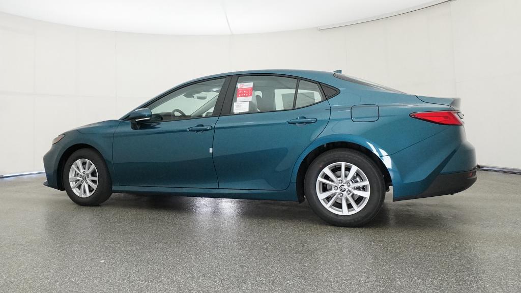 2026 Toyota Camry LE photo 28