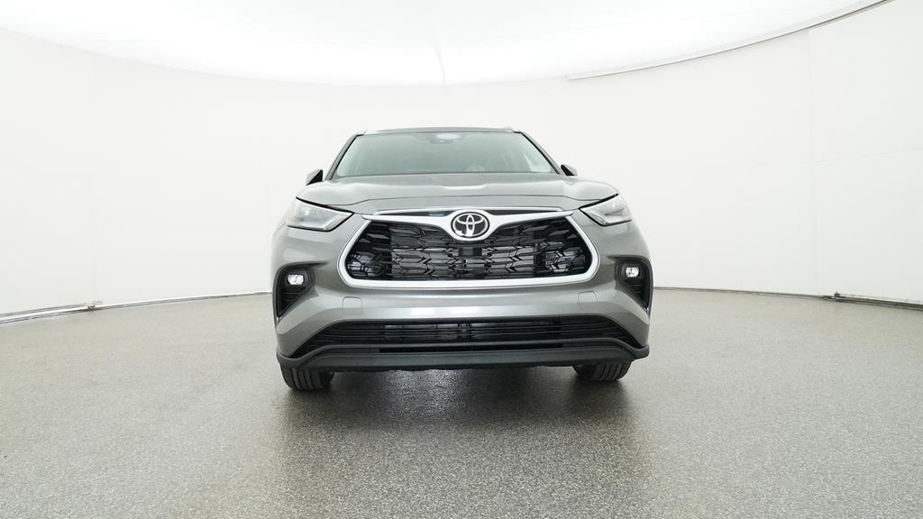 2025 Toyota Highlander Hybrid XLE photo 3