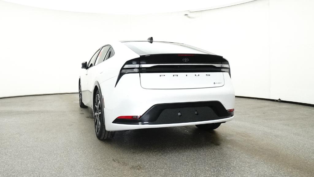 2026 Toyota Prius Plug-in Hybrid XSE photo 22