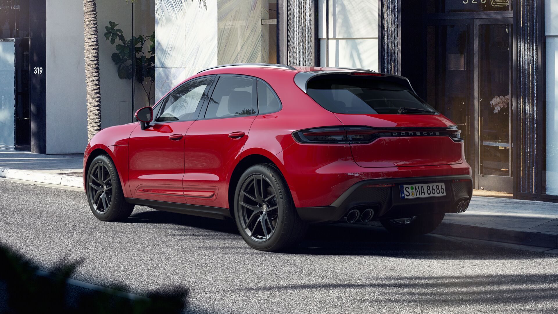 2025 Porsche Macan T photo 3