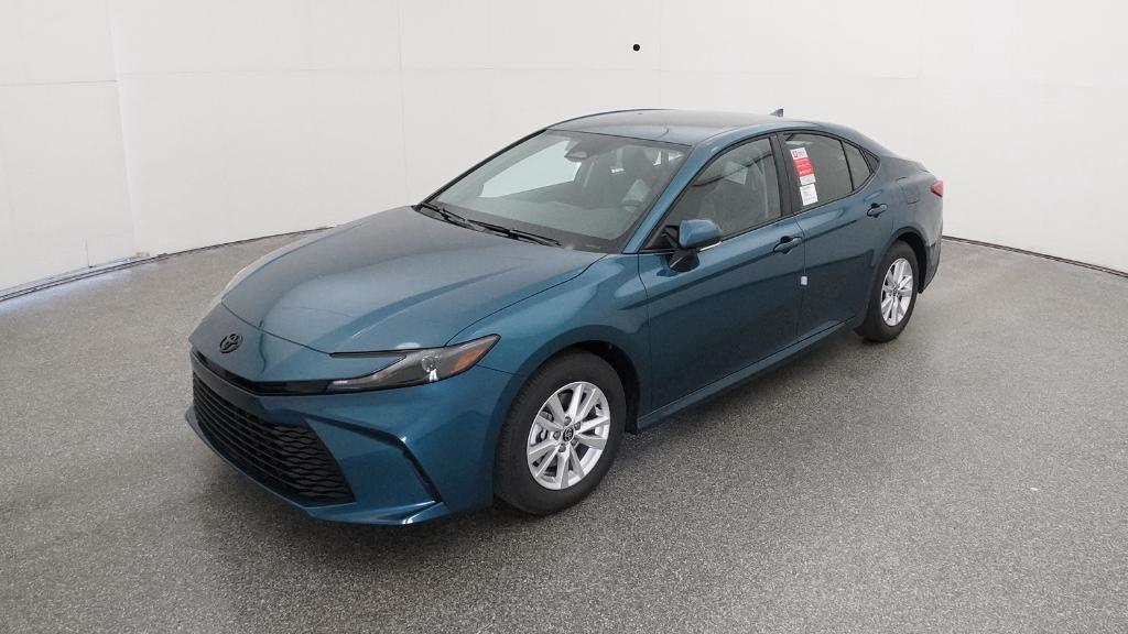 2026 Toyota Camry LE photo 5