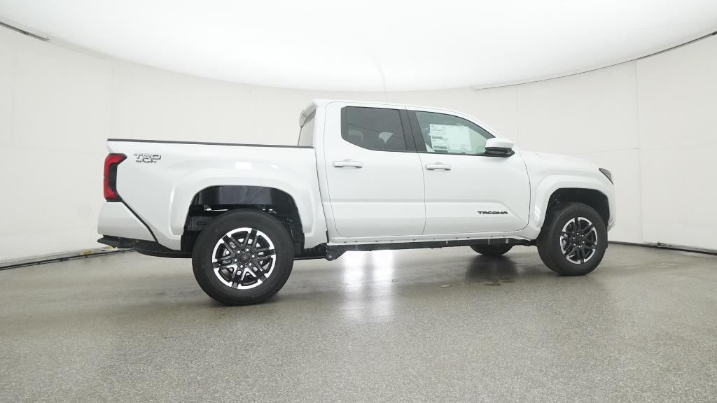 2025 Toyota Tacoma TRD Sport photo 2
