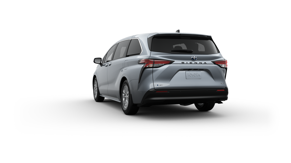 2025 Toyota Sienna XLE photo 4
