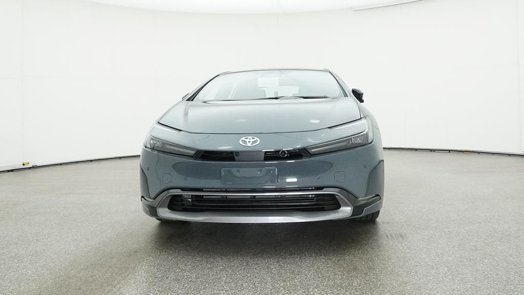 2025 Toyota Prius Limited photo 3