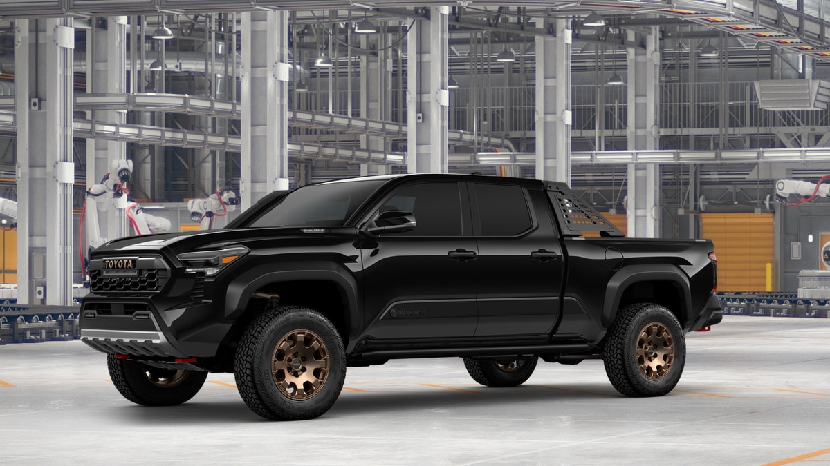 2025 Toyota Tacoma Trailhunter 4x4 photo 2