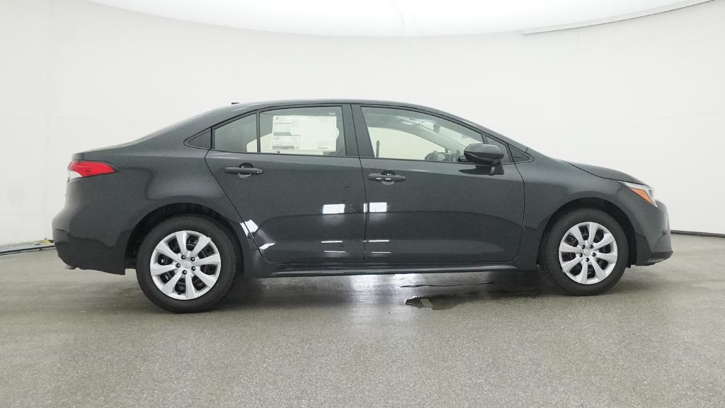 2025 Toyota Corolla Hybrid LE photo 17