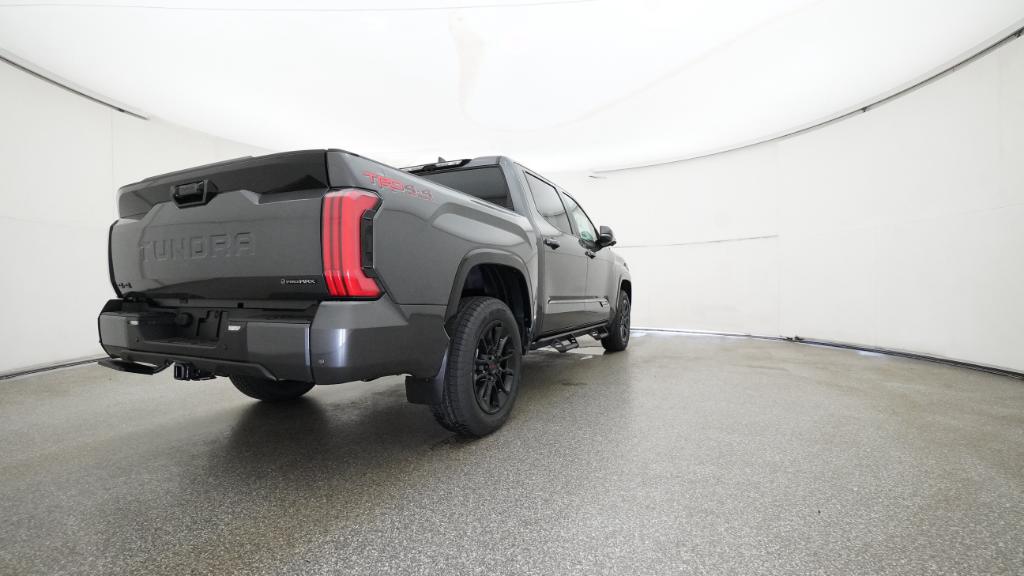 2025 Toyota Tundra Platinum CrewMax photo 3