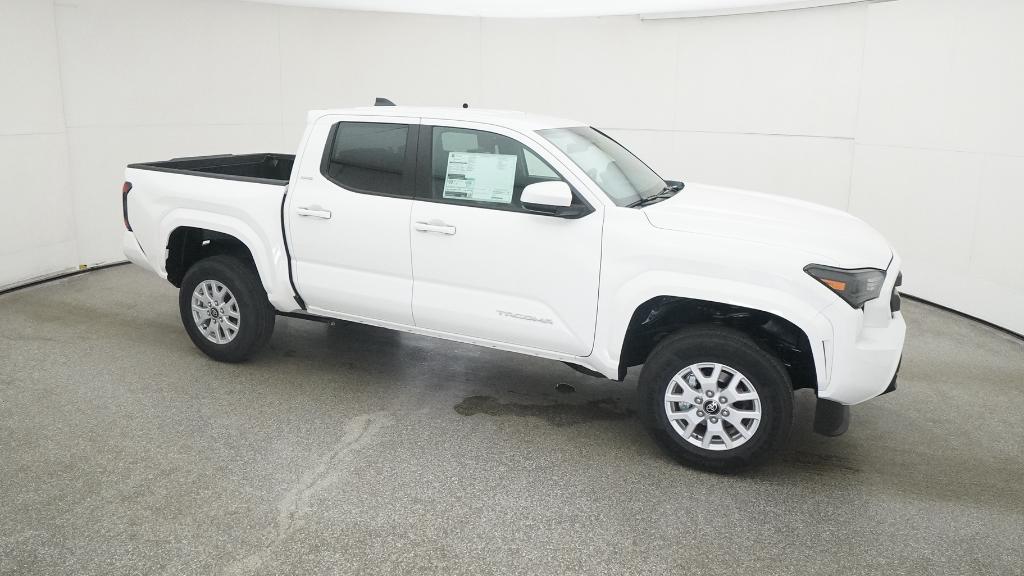 2025 Toyota Tacoma SR5 photo 28