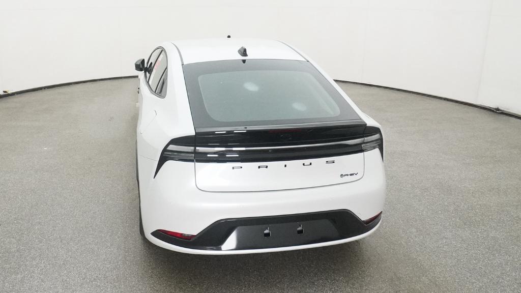 2026 Toyota Prius Plug-in Hybrid photo 4