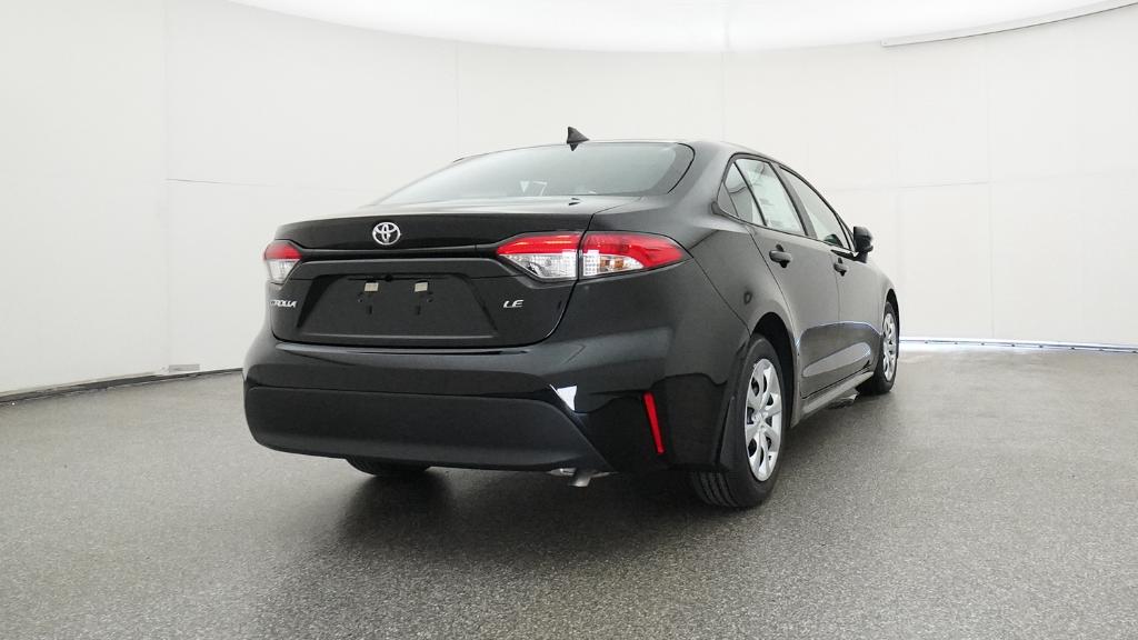 2025 Toyota Corolla LE photo 4