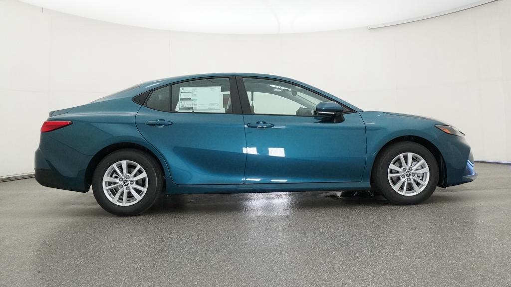 2026 Toyota Camry LE photo 23