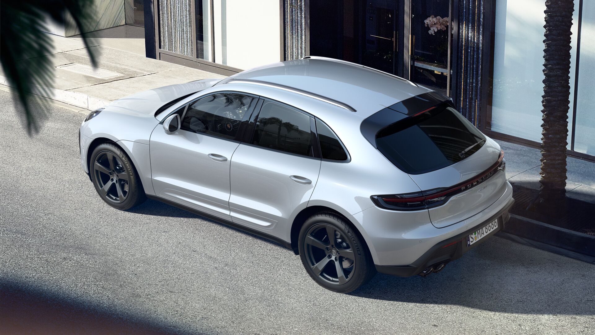 2025 Porsche Macan T photo 4