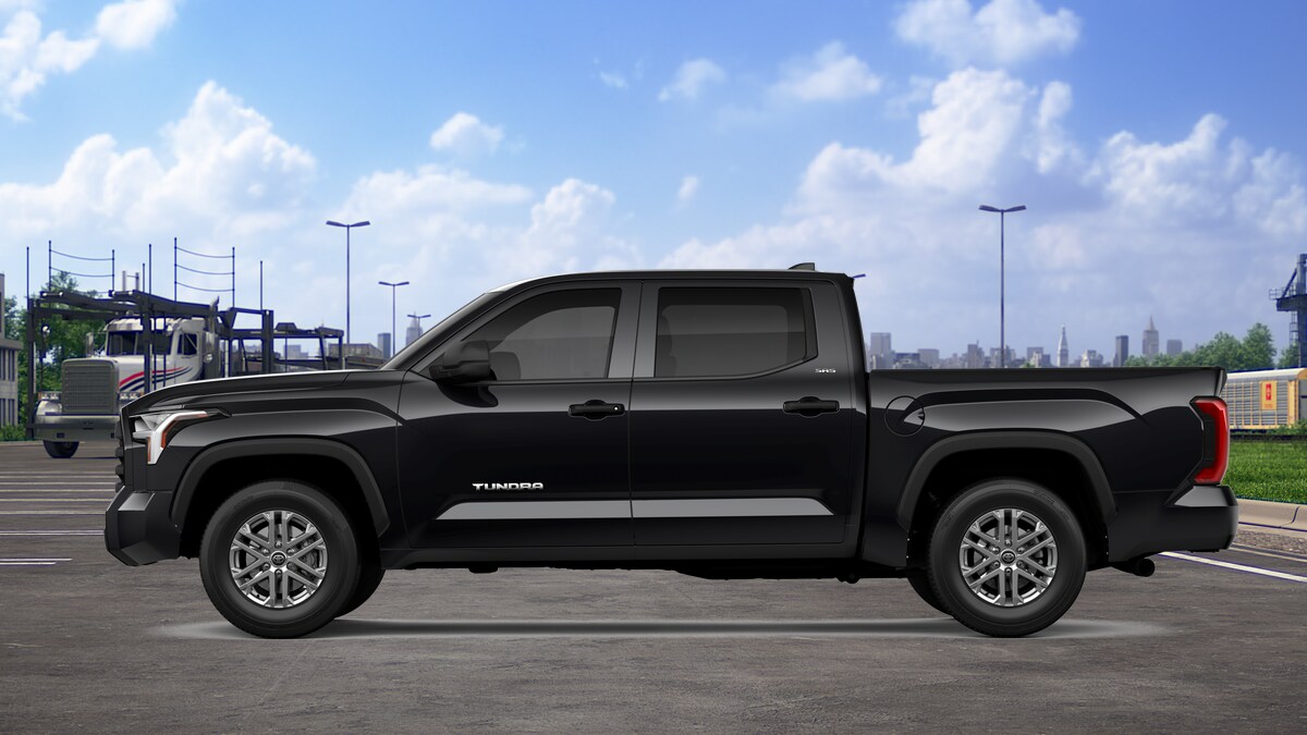 2026 Toyota Tundra SR5 CrewMax photo 4