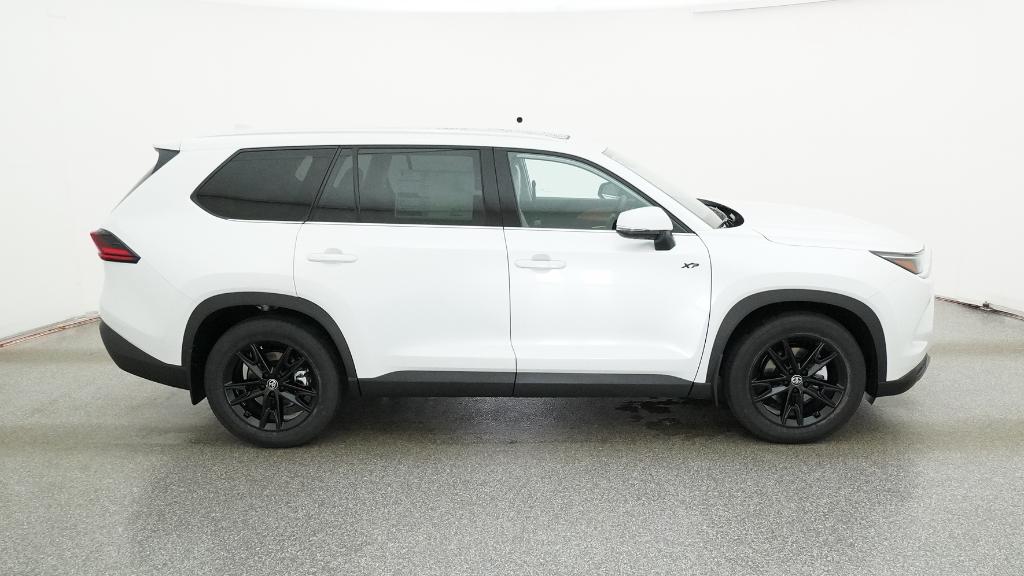 2025 Toyota Grand Highlander Limited photo 4