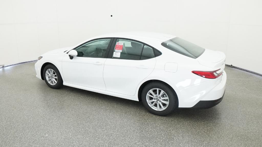 2025 Toyota Camry LE photo 12