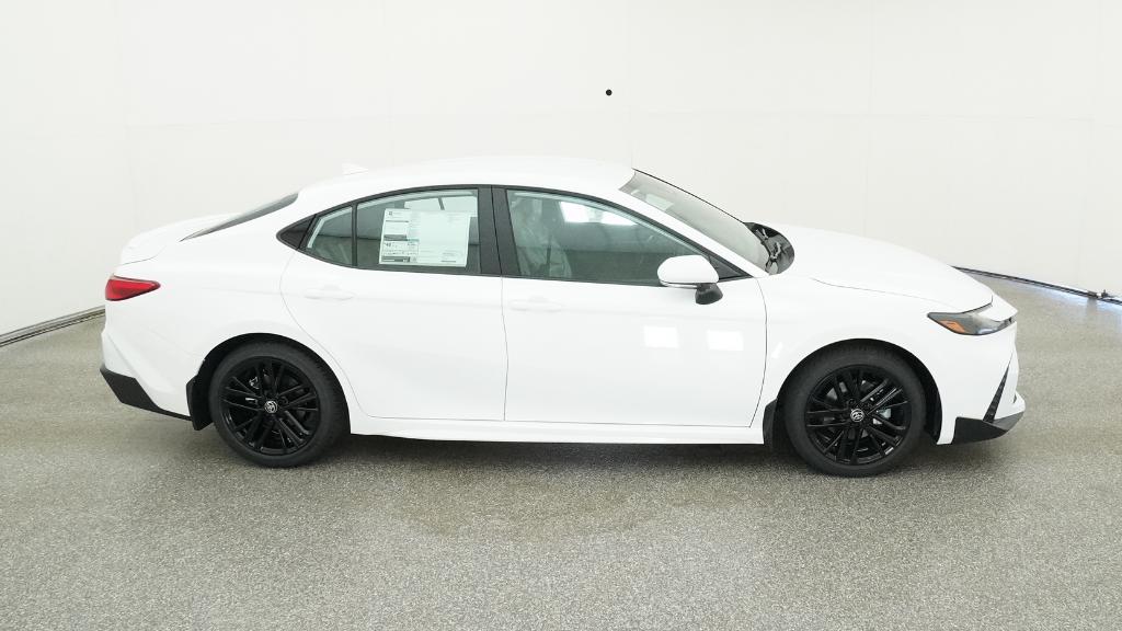 2026 Toyota Camry SE photo 6
