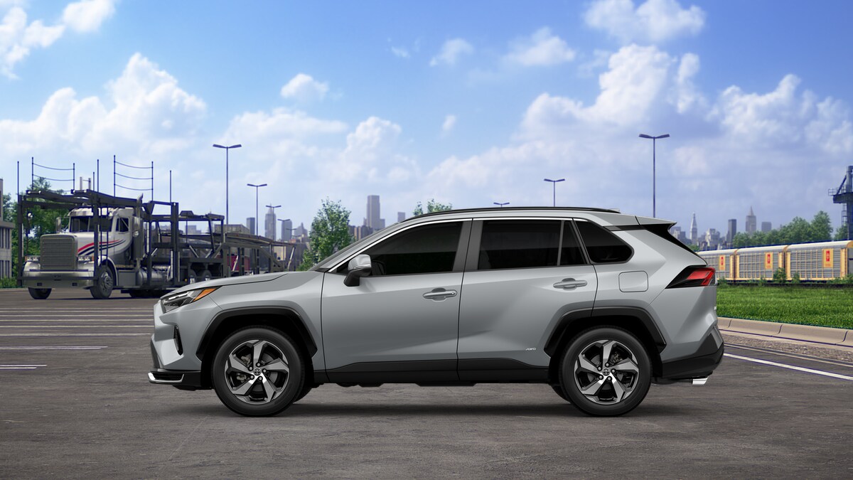 2025 Toyota RAV4 SE Hybrid photo 4