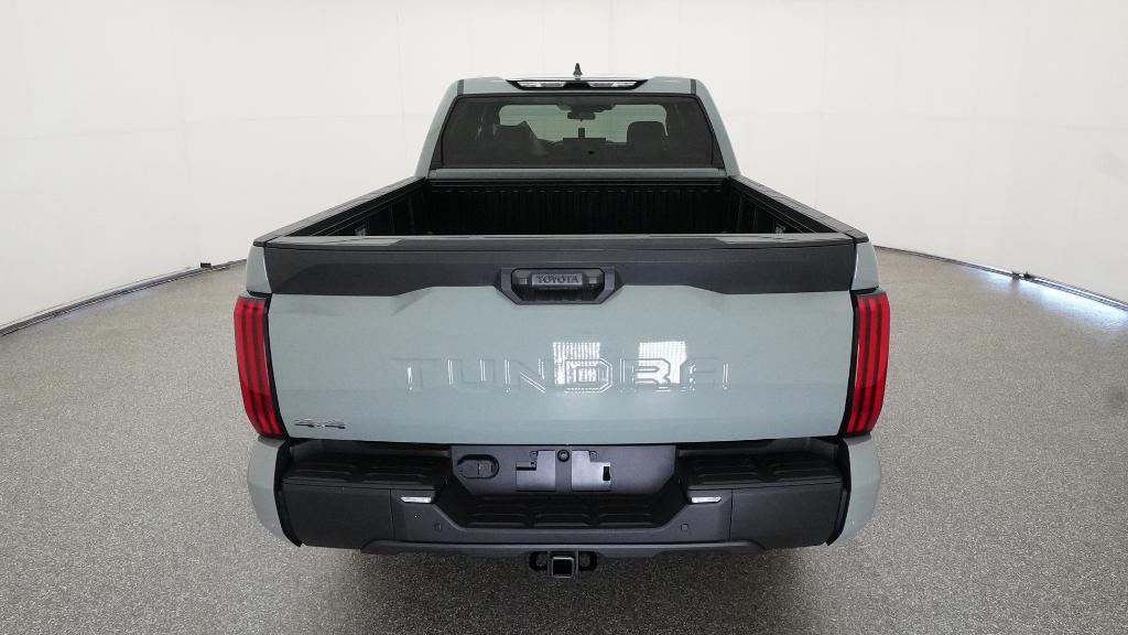 2025 Toyota Tundra SR5 CrewMax photo 3